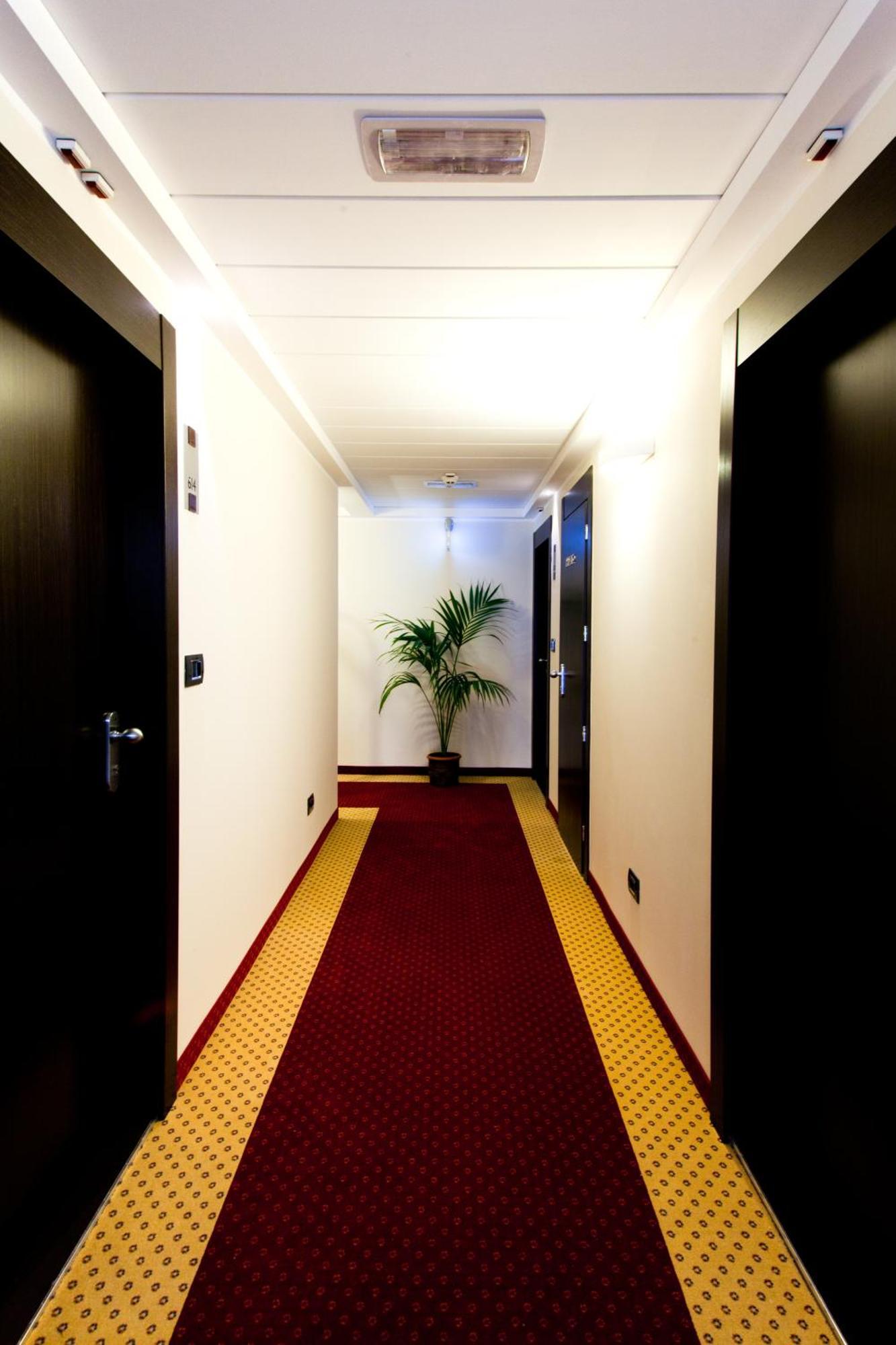 Terminal Palace & Spa Rimini Esterno foto