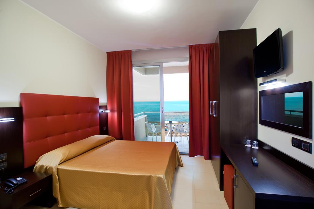 Terminal Palace & Spa Rimini Esterno foto