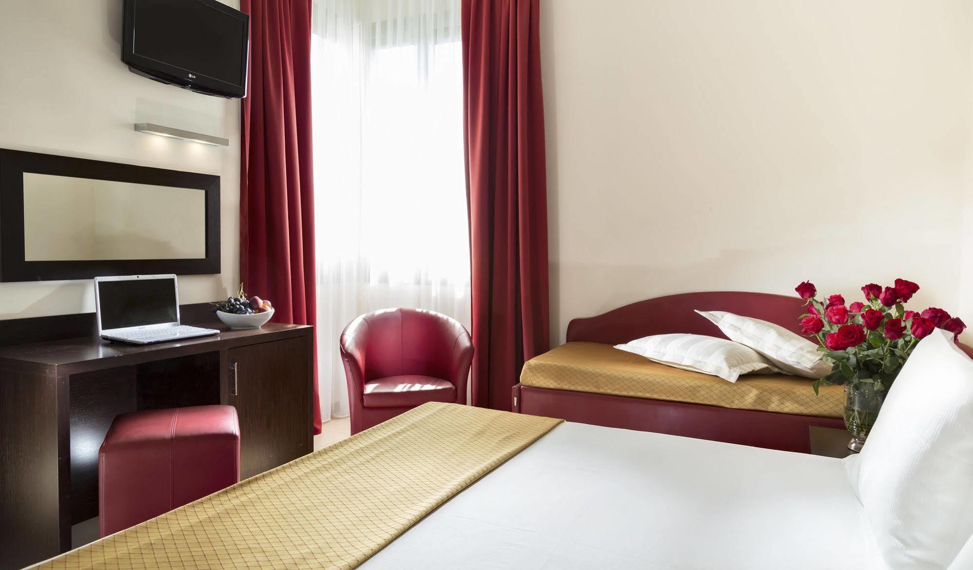 Terminal Palace & Spa Rimini Esterno foto
